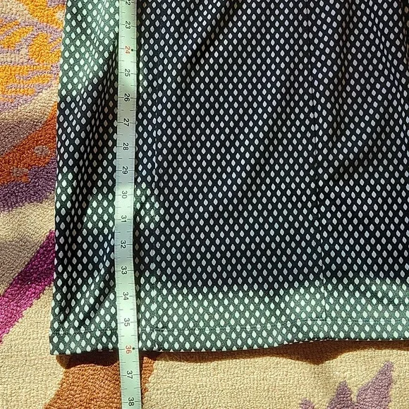 Retro Wiggle Dress - Picture 11 of 12